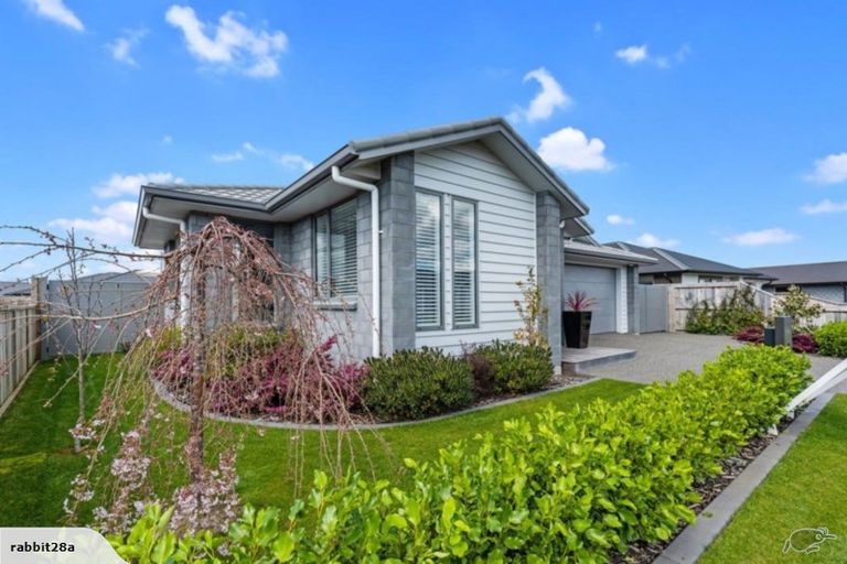 Photo of property in 39 Kahuparere Crescent, Pyes Pa, Tauranga, 3112