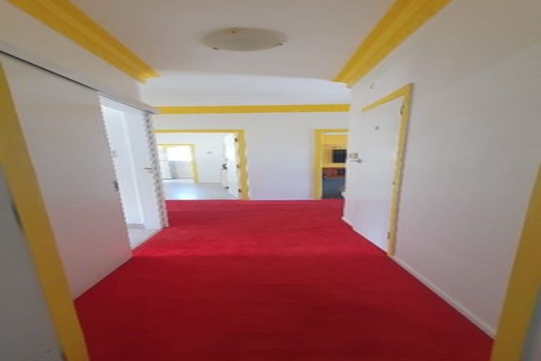 Photo of property in 385 West Coast Road, Glen Eden, Auckland, 0602