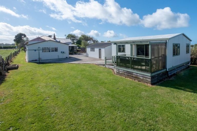 Photo of property in 1 Tauhuri Street, Manaia, 4678