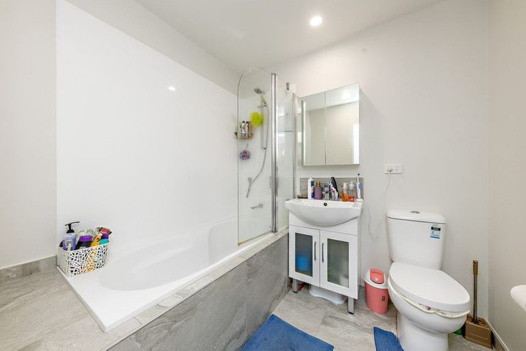 Photo of property in 9 Riroriro Close, Papakura, 2110