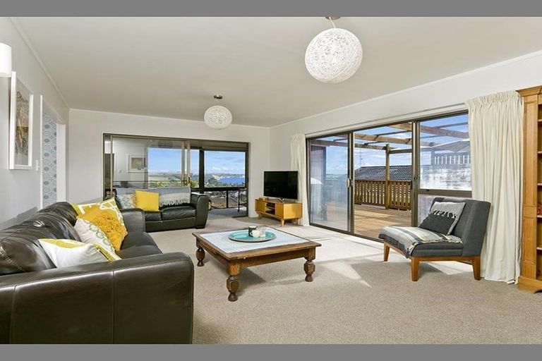 Photo of property in 1/16 Toroa Street, Torbay, Auckland, 0630