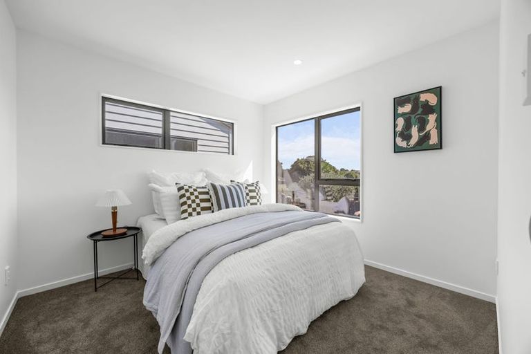Photo of property in 9a Tangelo Place, Bucklands Beach, Auckland, 2012