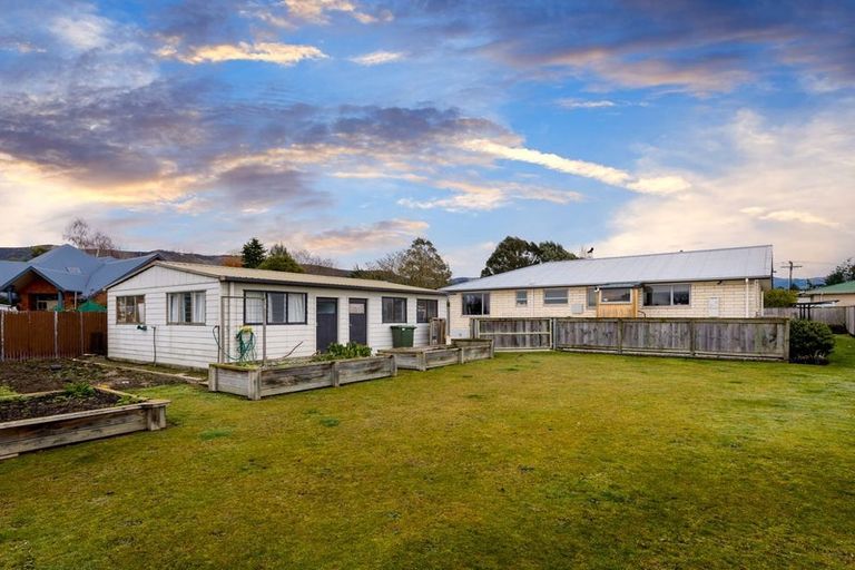 Photo of property in 25 Smith Street, Waimate, 7924