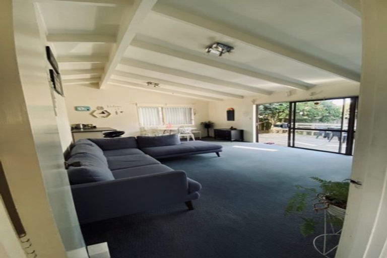 Photo of property in 12a Tamaki Bay Drive, Pakuranga, Auckland, 2010