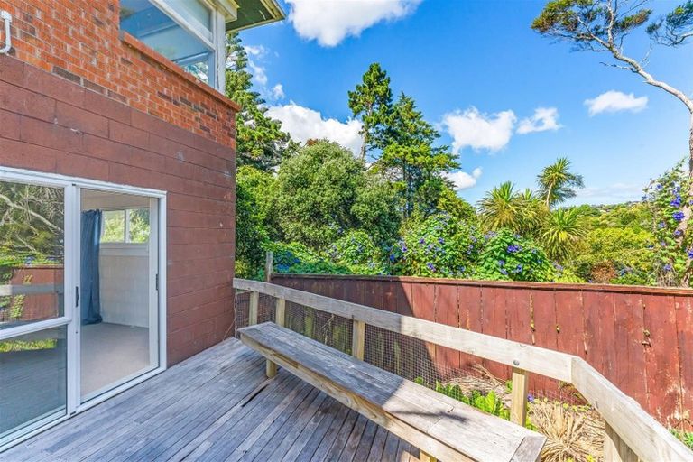 Photo of property in 28 Cheriton Road, Mellons Bay, Auckland, 2014