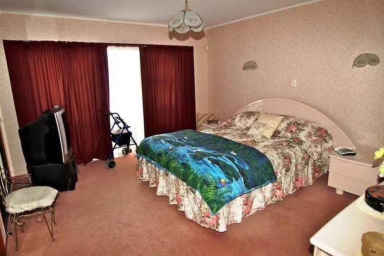 Photo of property in 10 Westpark Drive, West Harbour, Auckland, 0618