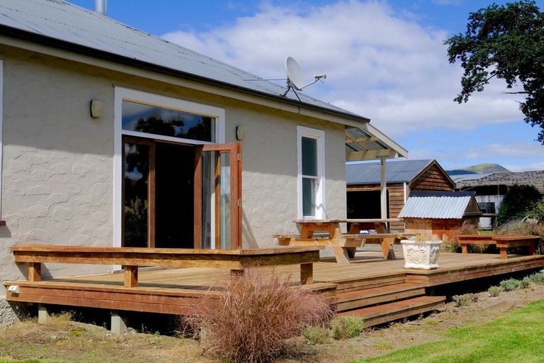 Photo of property in 30 Stenhouse Road, Mount Trotter, Palmerston, 9481