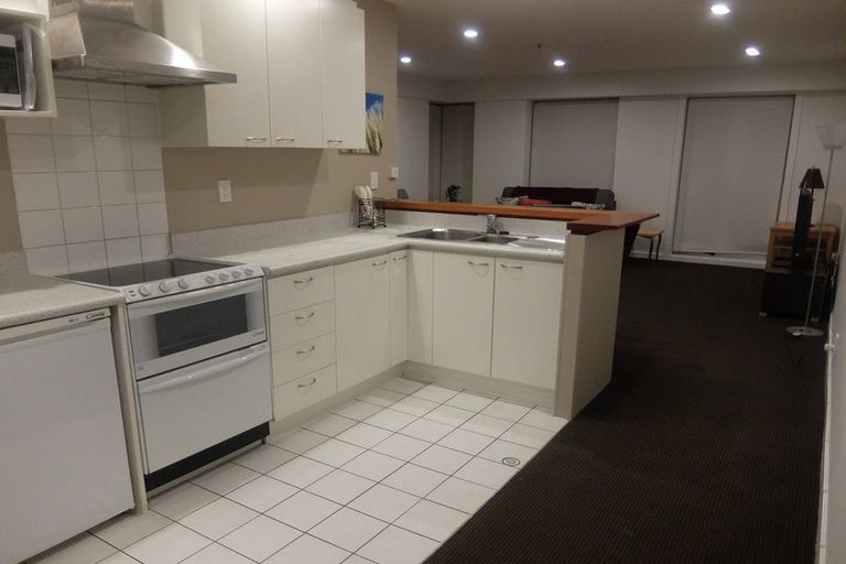 Photo of property in Terrace Heights Apartments, 3d/163 The Terrace, Wellington Central, Wellington, 6011