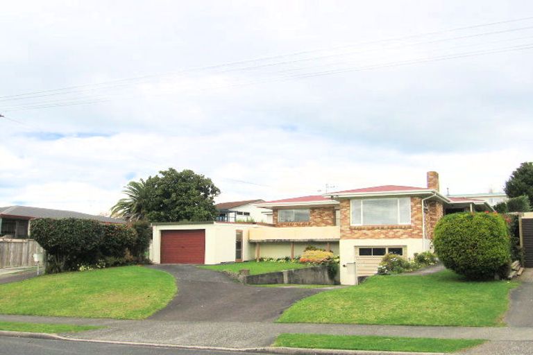 Photo of property in 62 Sutherland Road, Brookfield, Tauranga, 3110