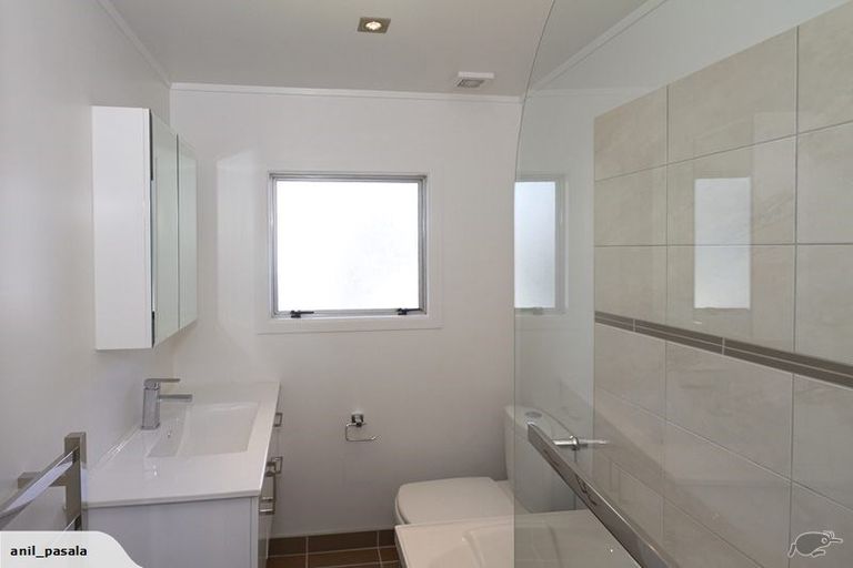 Photo of property in 2/36 Miro Street, New Lynn, Auckland, 0600