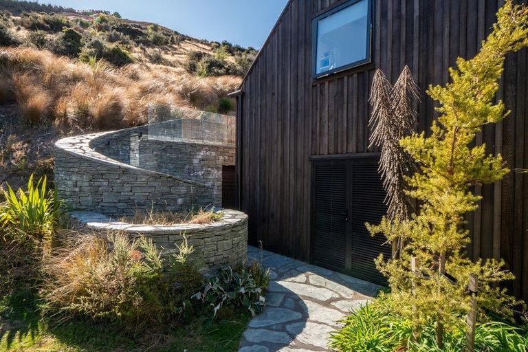 Photo of property in 12 Crows Nest Road, Arthurs Point, Queenstown, 9371