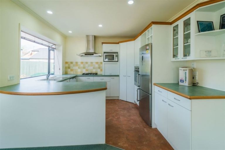 Photo of property in 15 Empress Place, Halswell, Christchurch, 8025