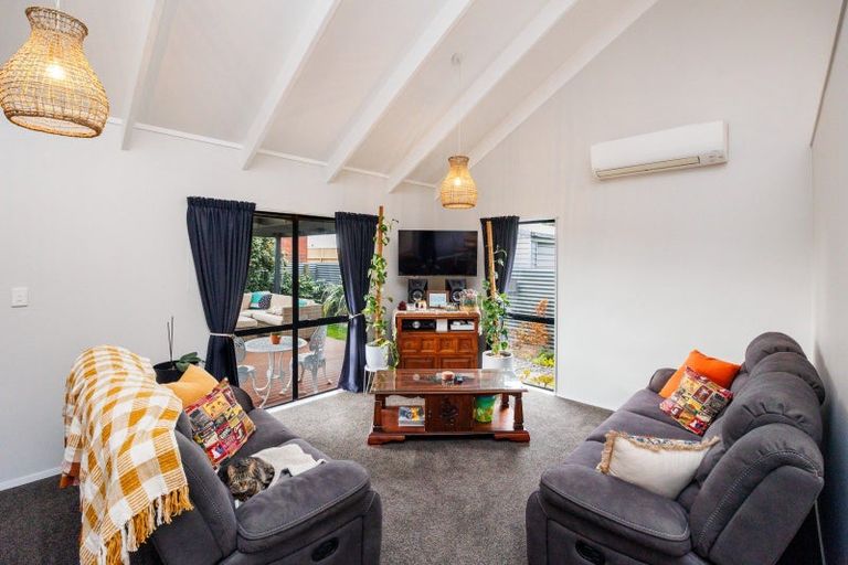Photo of property in 2a Rutland Place, Milson, Palmerston North, 4414