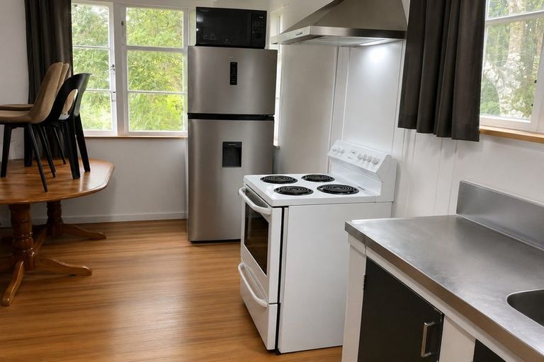 Photo of property in 15 Gear Terrace, Ranui, Porirua, 5024