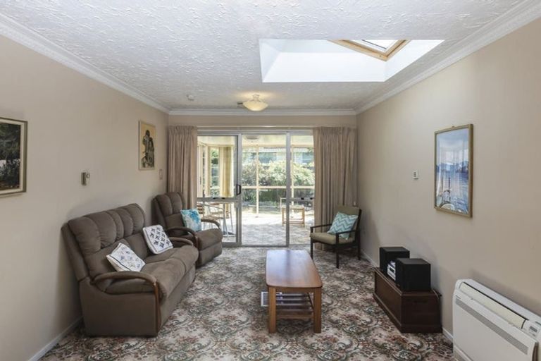 Photo of property in 16 Waimokihi Place, Somerfield, Christchurch, 8024