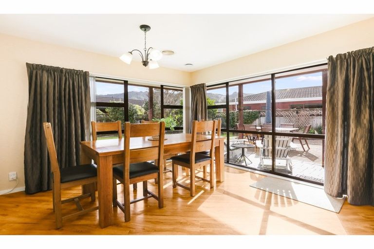 Photo of property in 9 Clearwater Terrace, Brown Owl, Upper Hutt, 5018