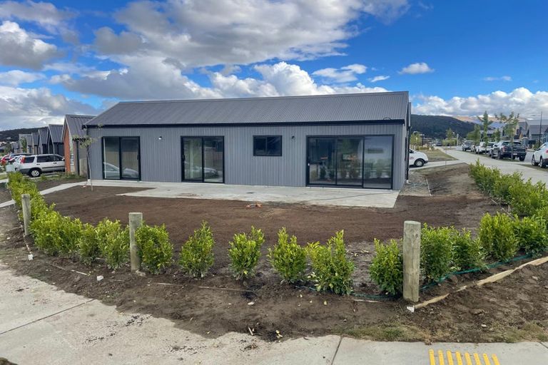Photo of property in Northlake, 10 Cairnmuir Street, Wanaka, 9305