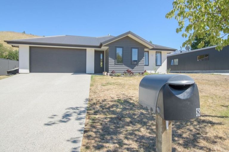 Photo of property in 8 Perriam Place, Mount Pisa, Cromwell, 9383