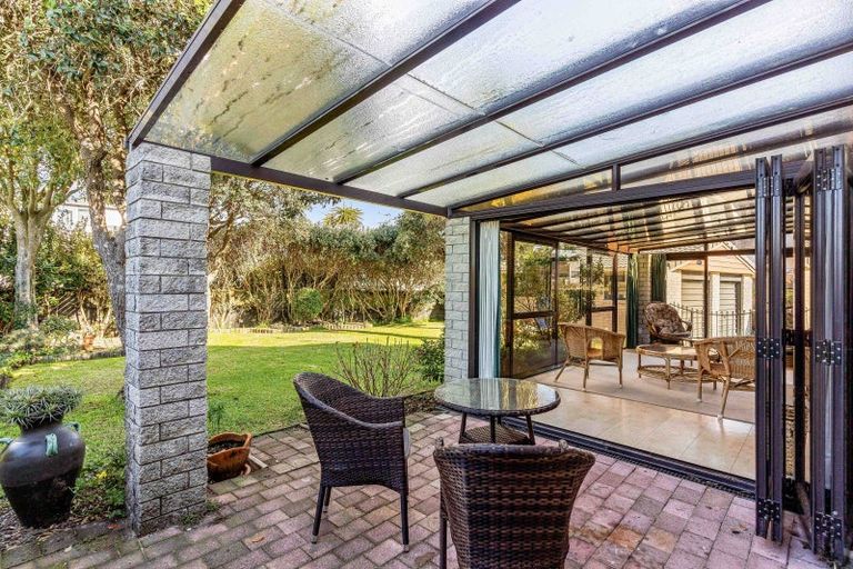 Photo of property in 17 Sunbrae Grove, Mount Maunganui, 3116