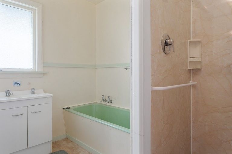 Photo of property in 9 Douglas Road, Amberley, 7410