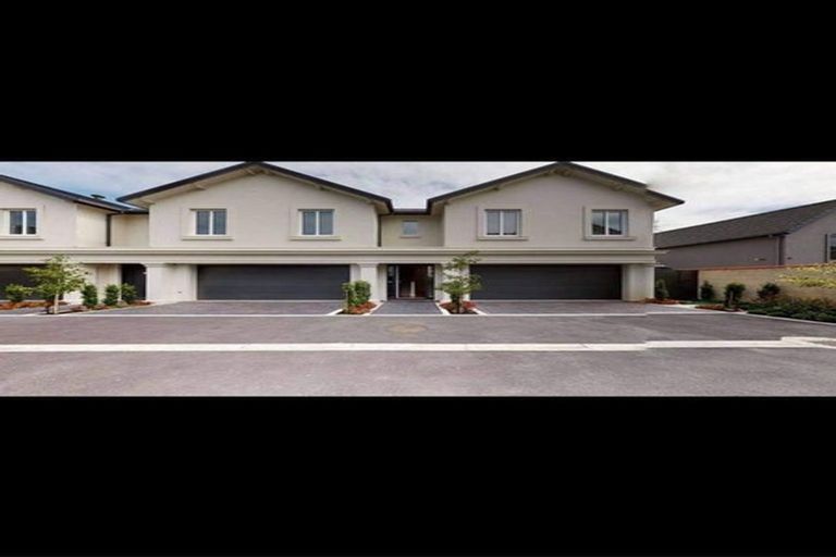 Photo of property in 12 John Britten Lane, Riccarton, Christchurch, 8011