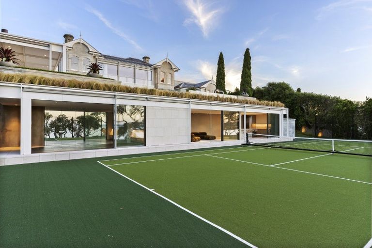 Photo of property in 27 Marine Parade, Herne Bay, Auckland, 1011