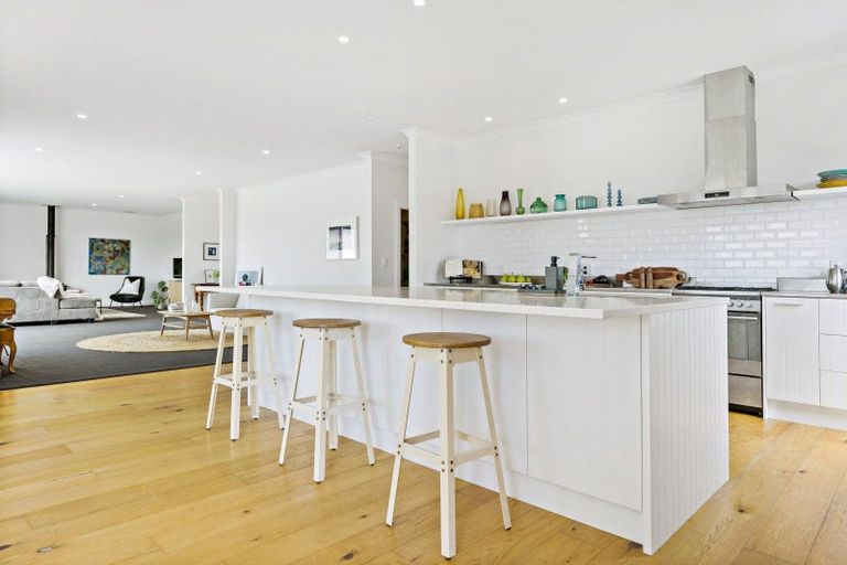 Photo of property in 245 Muriwai Valley Road, Muriwai, Waimauku, 0881