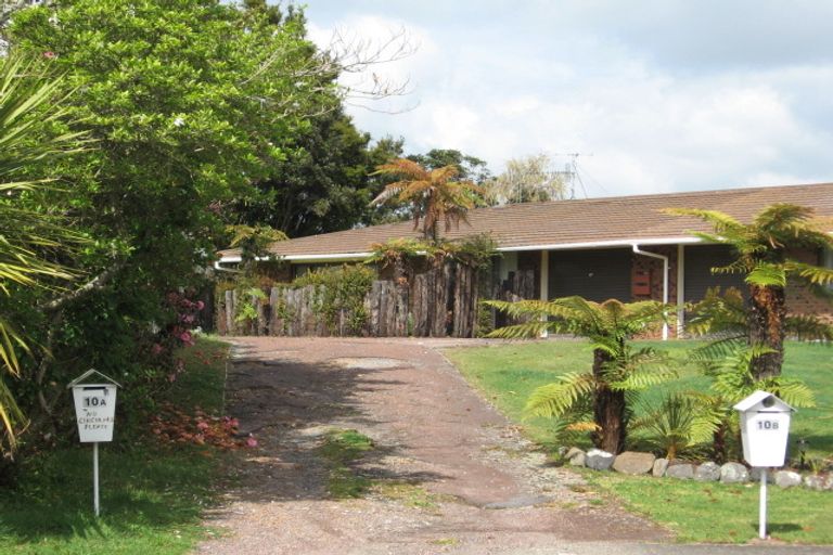 Photo of property in 10b Taurus Place, Kawaha Point, Rotorua, 3010
