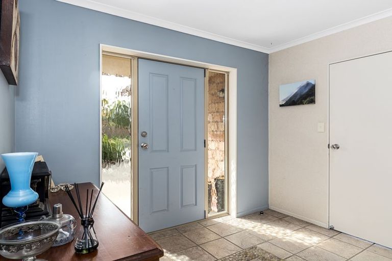 Photo of property in 36 Mcleod Place, Papamoa Beach, Papamoa, 3118