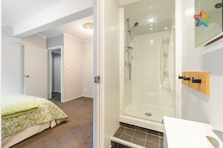 Photo of property in 26 Cedar Street, Maungaraki, Lower Hutt, 5010