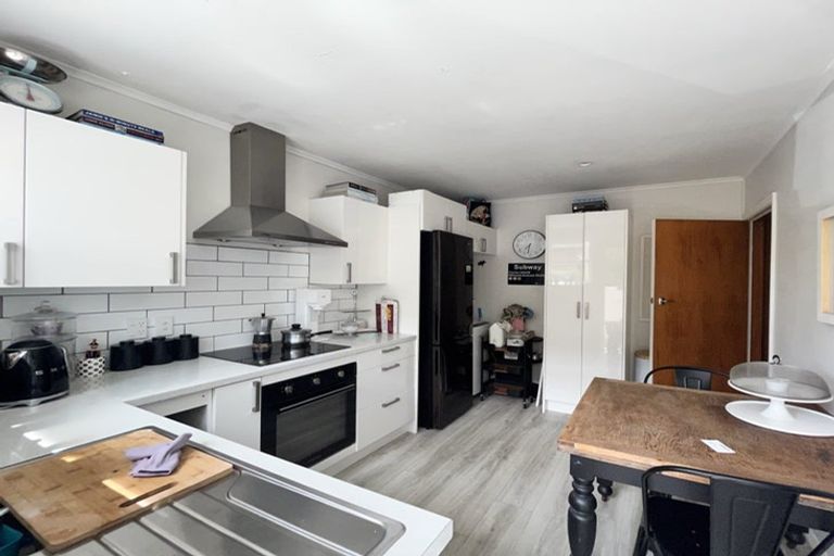 Photo of property in 2/384 Fergusson Drive, Heretaunga, Upper Hutt, 5018