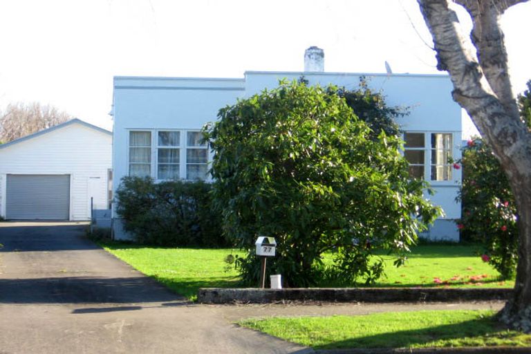 Photo of property in 77 Savage Crescent, West End, Palmerston North, 4412