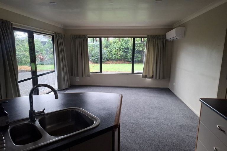 Photo of property in 24 Oaklands Drive, Cambridge, 3434