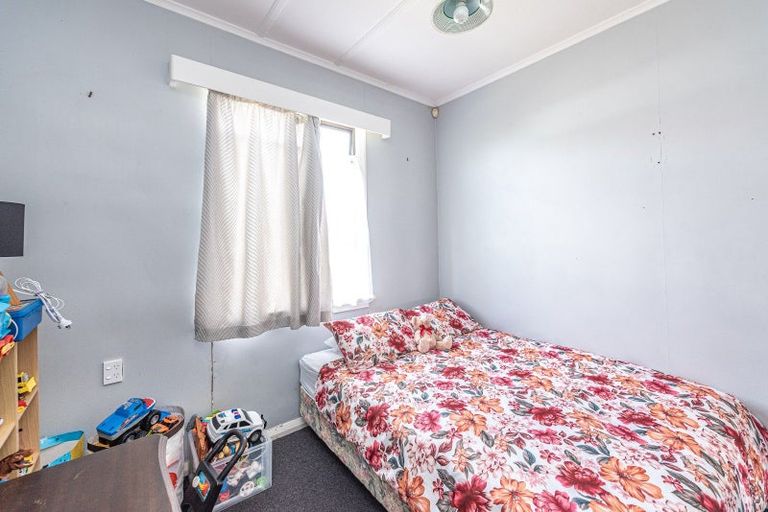 Photo of property in 51 Bamber Street, Castlecliff, Whanganui, 4501