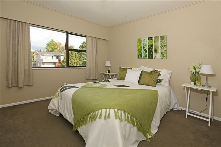 Photo of property in 71 Glendene Avenue, Glendene, Auckland, 0602