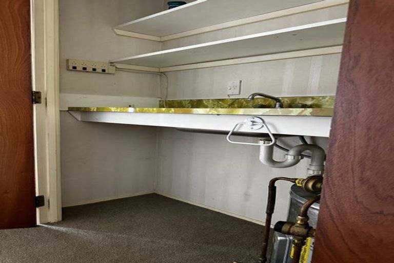 Photo of property in 12 Halberg Street, Papakura, 2110