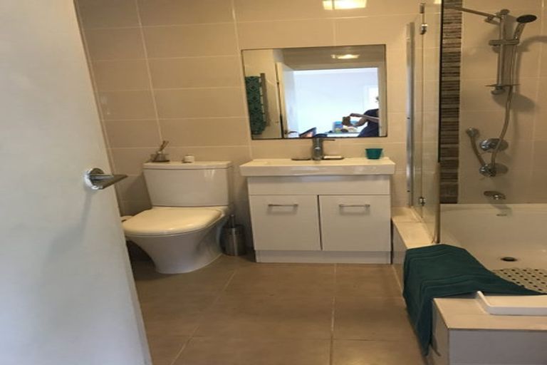 Photo of property in 2/25 Birchfield Road, Hauraki, Auckland, 0622