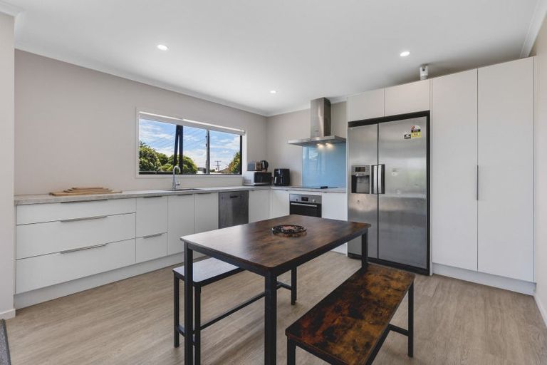 Photo of property in 10b Cowling Road, Hurdon, New Plymouth, 4310