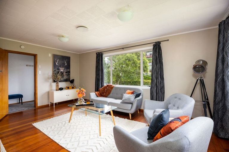 Photo of property in 79 Awanui Street, Merrilands, New Plymouth, 4312