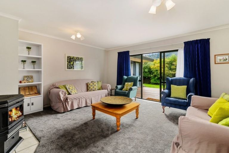Photo of property in 22 Edward Payton Grove, Pukehangi, Rotorua, 3015