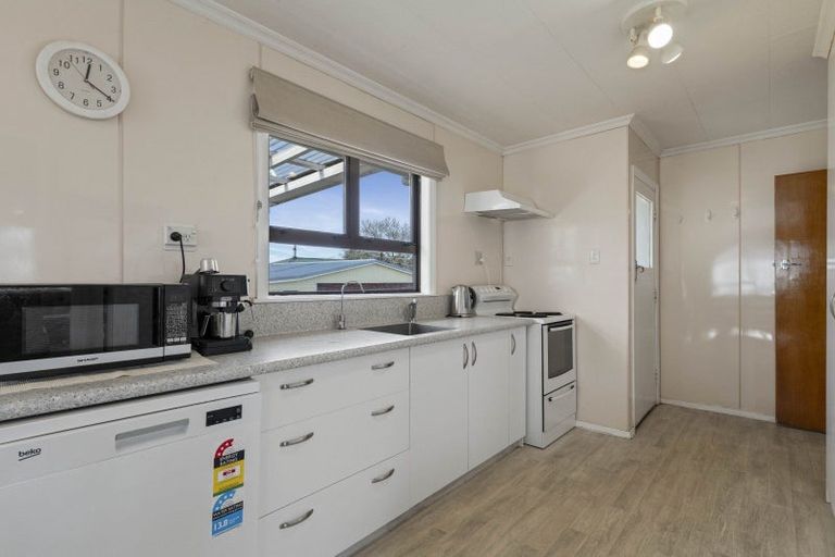 Photo of property in 82 High Street, Eltham, 4322