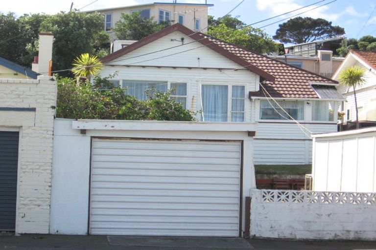 Photo of property in 11 Caledonia Street, Miramar, Wellington, 6022
