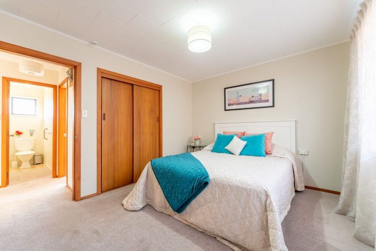 Photo of property in 1/52 Avenue Road, West End, Timaru, 7910