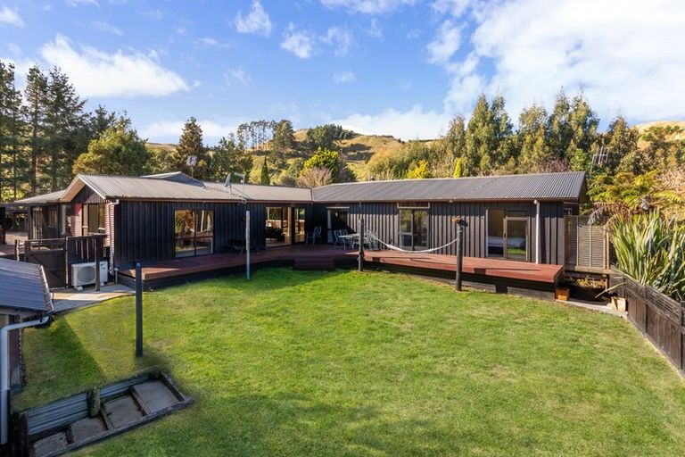 Photo of property in 944 Mapara Road, Kinloch, Taupo, 3385