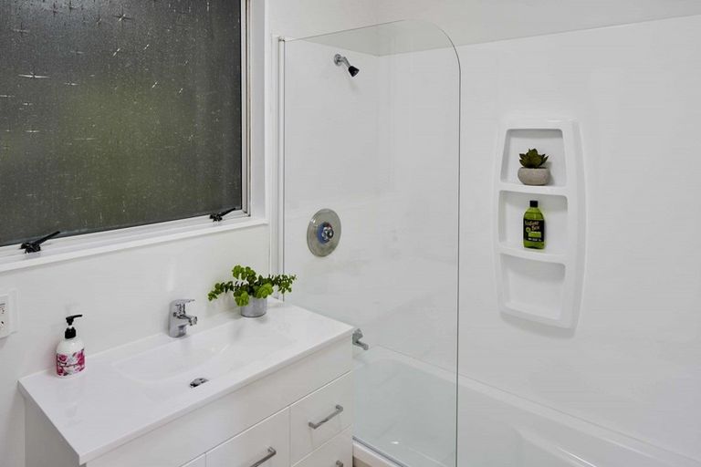 Photo of property in 4 Ensign Lane, Whitby, Porirua, 5024