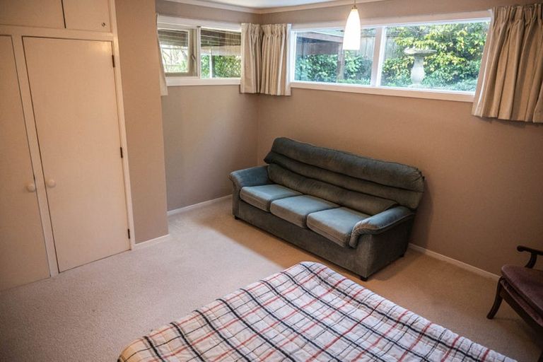 Photo of property in 6 Spicer Place, Tawa, Wellington, 5028