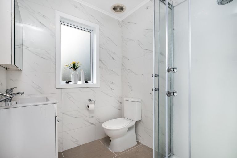 Photo of property in 1/52 Takanini Road, Takanini, 2112