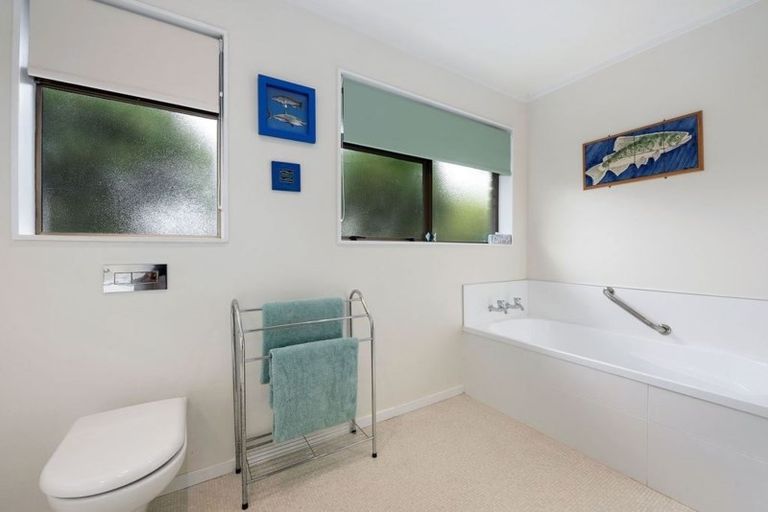 Photo of property in 7 Palmer Crescent, Silverstream, Upper Hutt, 5019