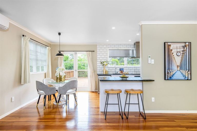 Photo of property in 44 Fitzwater Place, Henderson, Auckland, 0612