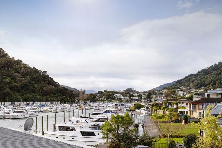 Photo of property in 1/29 Waikawa Road, Picton, 7220